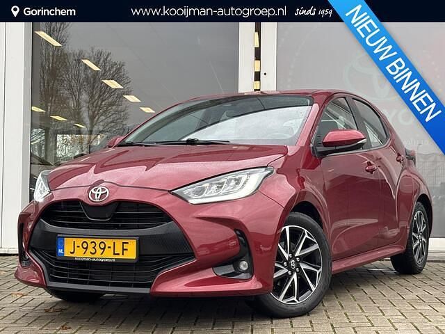 Rood Gebruikt 2020 Toyota Yaris Edition Hatchback | € 17.900 (Goede deal) - Afbeelding 1/4