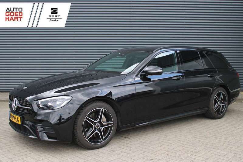 Zwart Gebruikt 2021 Mercedes E200 Business Stationwagen | € 36.895 (Duur) - Afbeelding 1/4