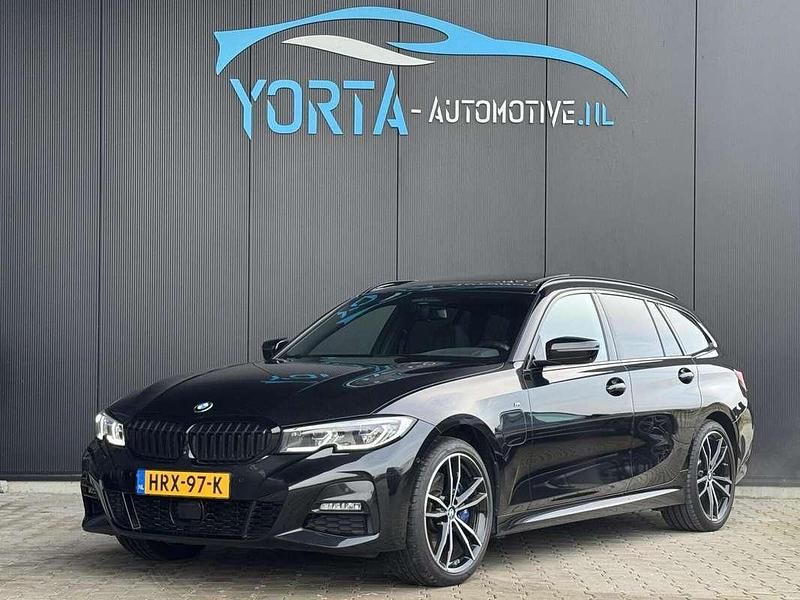 Occasion BMW 330e Executive 184 PK (135 kW) 2021 Zwart Stationwagen