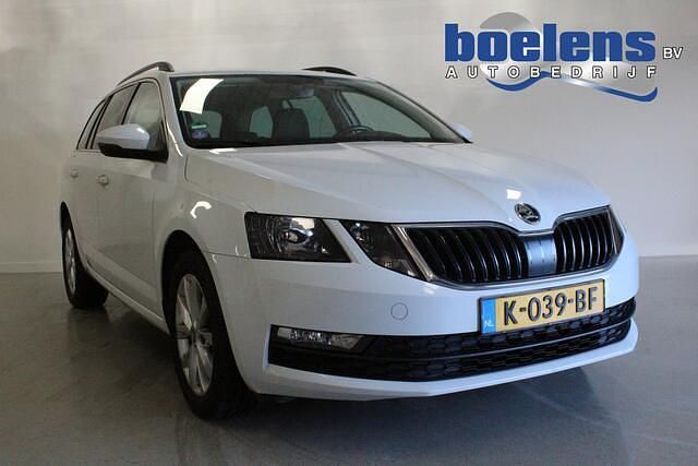 Wit Gebruikt 2020 Skoda Octavia Business Line Stationwagen | € 11.948 (Super prijs) - Afbeelding 1/4