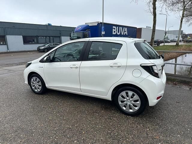Occasion Toyota Yaris 75 PK (55 kW) 2012 Wit Hatchback