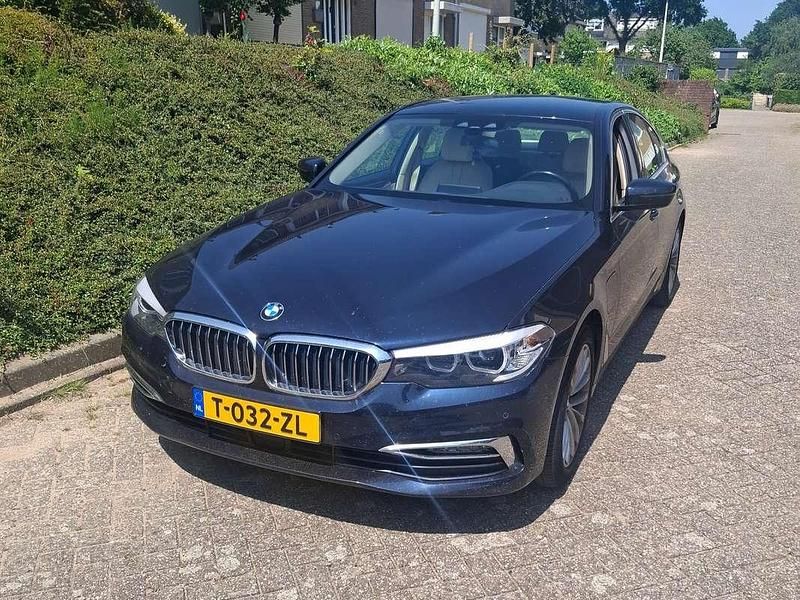 Blauw Gebruikt 2017 BMW 530 Sedan | € 22.250 - Afbeelding 1/4