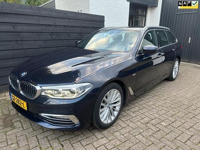 Blauw Gebruikt 2018 BMW 520 Executive Stationwagen | € 24.950 (Super prijs) - Afbeelding 1/4