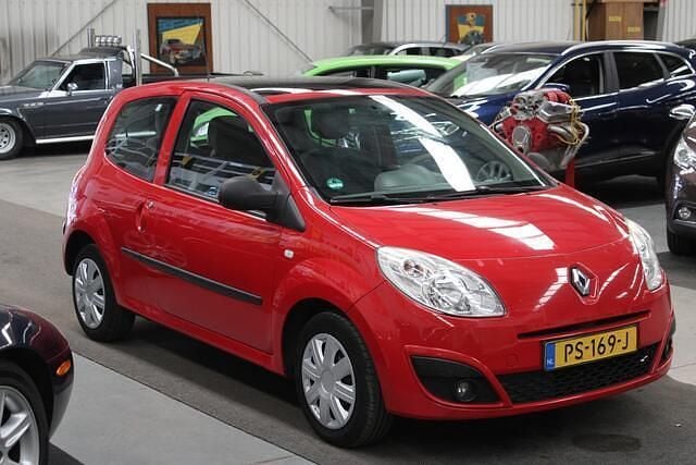 Occasion Renault Twingo Authentique 59 PK (43 kW) 2008 Rood Hatchback