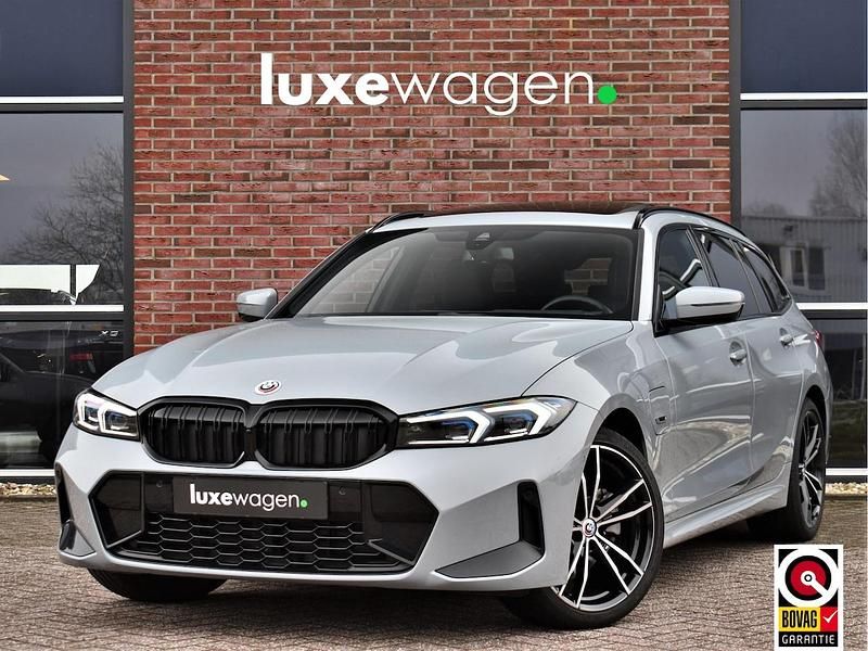 Occasion BMW 330e M Sport 2022 Grijs (metallic) Stationwagen