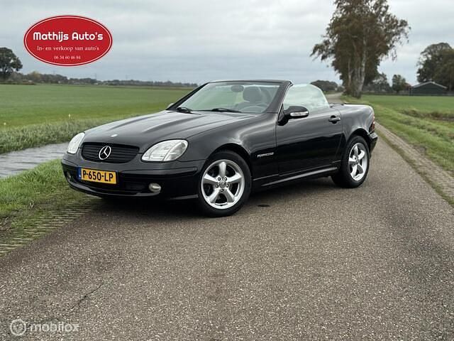 Zwart Gebruikt 2000 Mercedes SLK230 Cabriolet | € 5.950 (Eerlijke prijs) - Afbeelding 1/4