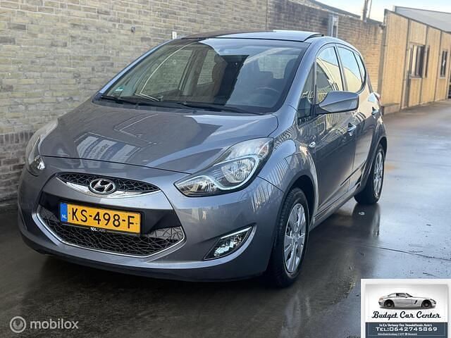 Grijs Occasion 2012 Hyundai ix20 Hatchback | € 4.899 (Eerlijke prijs) - Afbeelding 1/4