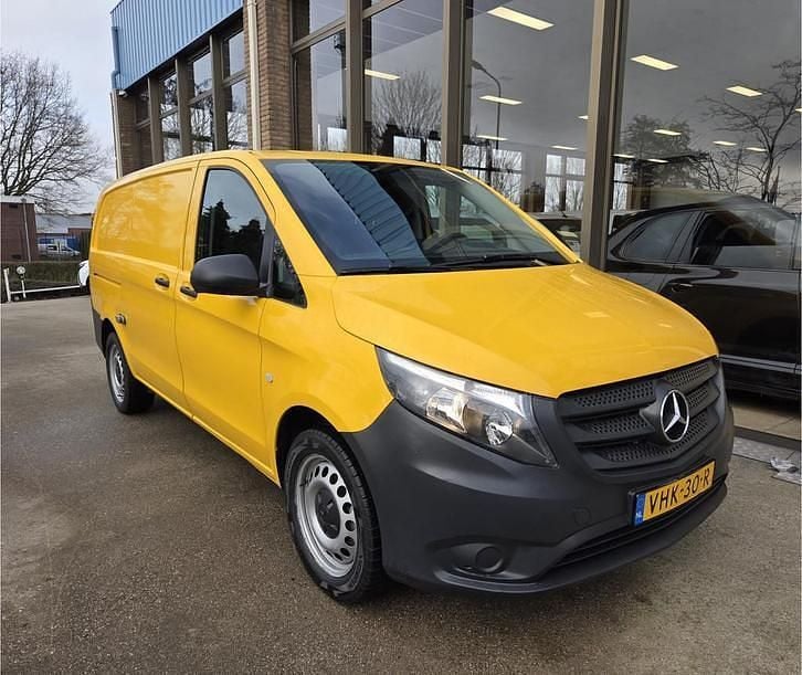 Occasion Mercedes e-Vito 85 kW (116 PK) 2020 Geel MPV