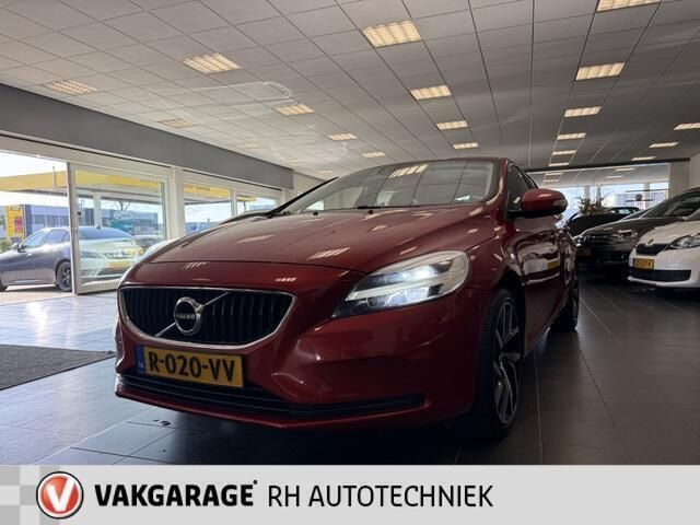 Rood Gebruikt 2018 Volvo V40 Inscription Stationwagen | € 15.750 (Eerlijke prijs) - Afbeelding 1/4