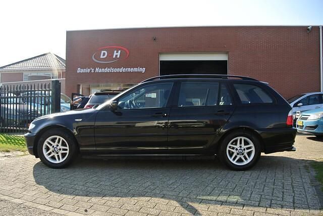Zwart Gebruikt 2006 BMW 316 Stationwagen | € 1.699 - Afbeelding 1/4
