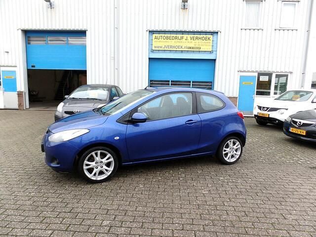 Blauw Gebruikt 2008 Mazda 2 Hatchback | € 2.745 (Eerlijke prijs) - Afbeelding 1/4