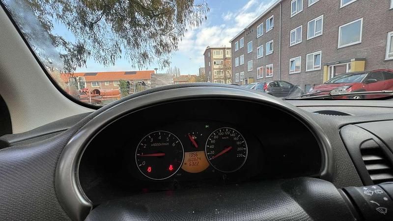 Blauw Occasion 2006 Nissan Micra Visia Hatchback | € 2.500 (Iets duurder) - Afbeelding 1/4