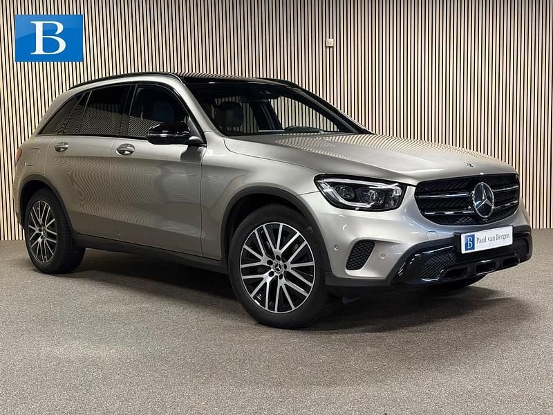 Grijs Gebruikt 2020 Mercedes GLC300 Premium Plus SUV | € 36.900 (Super prijs) - Afbeelding 1/4