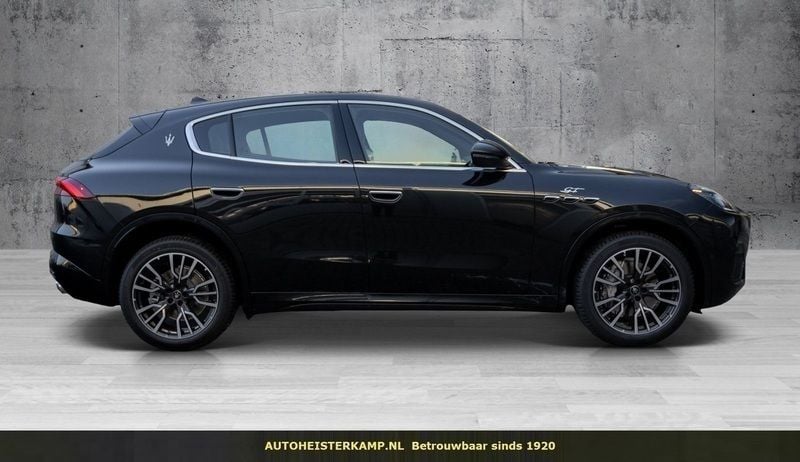 Zwart Gebruikt 2022 Maserati Grecale GT SUV | € 94.950 - Afbeelding 1/4