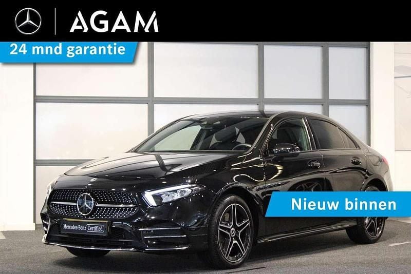 Zwart Gebruikt 2022 Mercedes A250 Business Sedan | € 31.950 (Goede deal) - Afbeelding 1/4