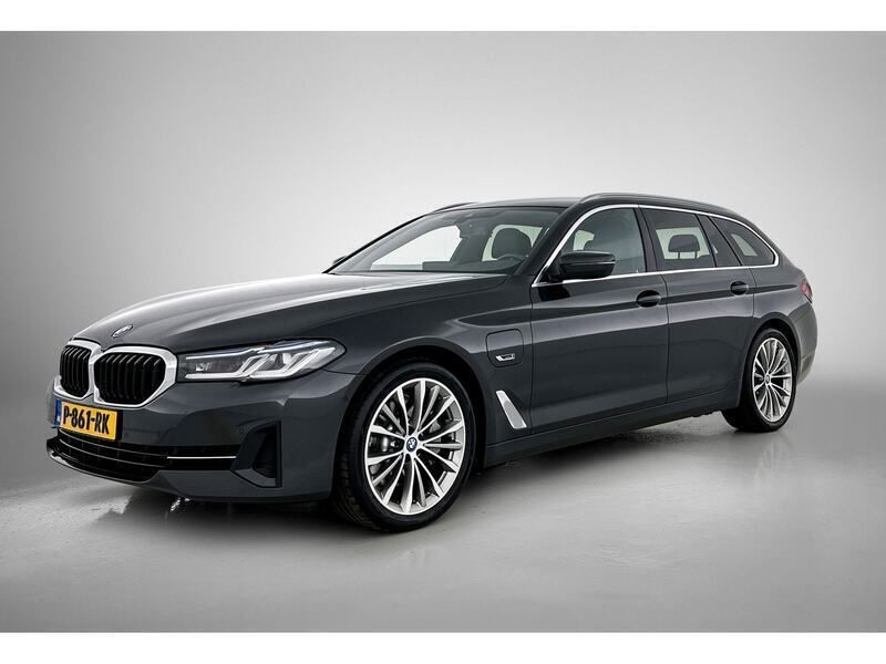 Grijs Gebruikt 2022 BMW 520 Stationwagen | € 27.945 (Goede deal) - Afbeelding 1/4