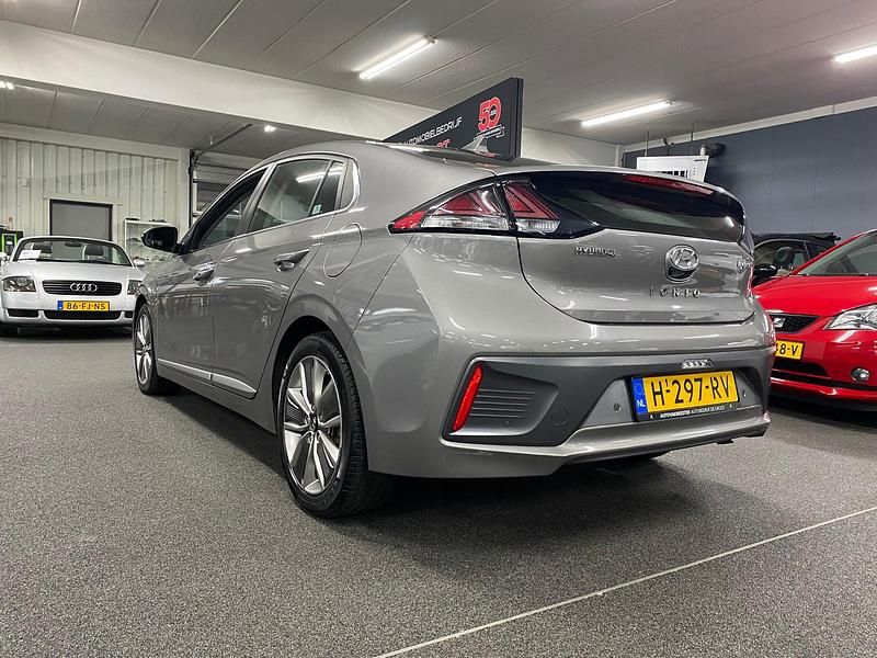 Occasion Hyundai Ioniq Premium 2020 Grijs Hatchback
