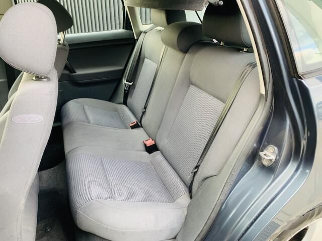 Blauw Gebruikt 2005 VW Polo Basis Hatchback | € 3.500 (Duur) - Afbeelding 1/4