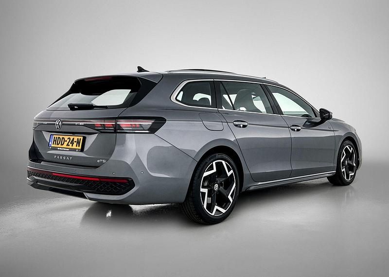 Occasion VW Passat Business 150 PK (110 kW) 2025 Grijs Stationwagen