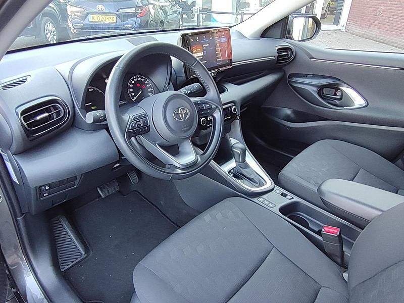 Occasion Toyota Yaris Hybrid Active 116 PK (85 kW) 2024 Grijs Hatchback