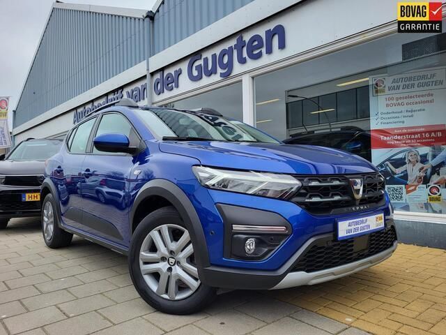 Blauw Gebruikt 2021 Dacia Sandero Essentiel Hatchback | € 15.950 (Eerlijke prijs) - Afbeelding 1/4