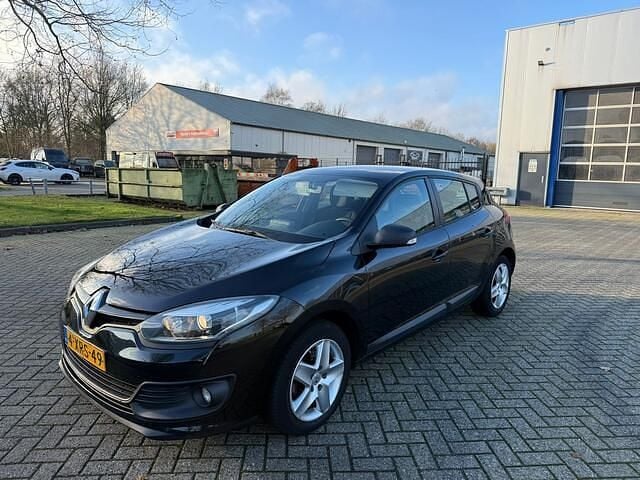Zwart Gebruikt 2014 Renault Mégane III Authentique Hatchback | € 3.950 (Eerlijke prijs) - Afbeelding 1/4