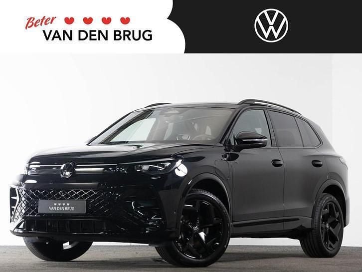 Zwart Gebruikt 2024 VW Tiguan Style SUV | € 51.800 (Goede deal) - Afbeelding 1/4