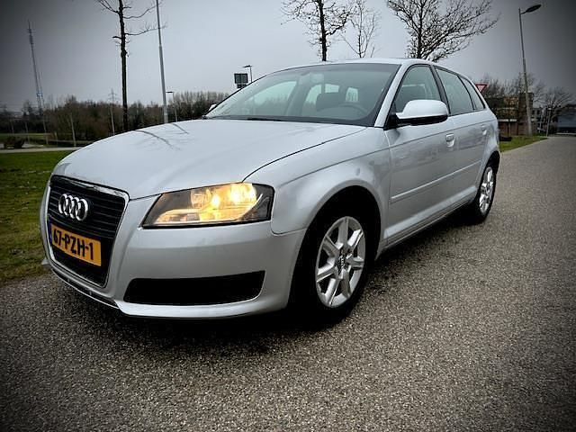 Occasion Audi A3 Sportback Ambiente 105 PK (77 kW) 2011 Grijs (metallic) Hatchback