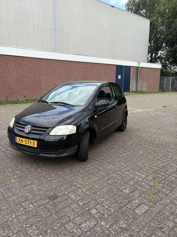 Zwart Gebruikt 2005 VW Fox Hatchback | € 1.100 (Eerlijke prijs) - Afbeelding 1/4