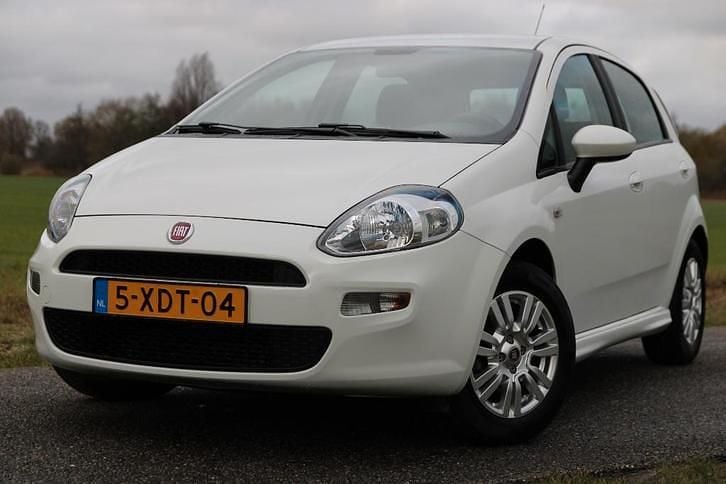 Gebruikt 2014 Fiat Punto Evo Street Hatchback | € 5.945 (Eerlijke prijs) - Afbeelding 1/4