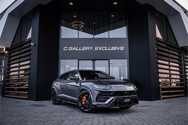 Grijs (metallic) Occasion 2021 Lamborghini Urus SUV | € 244.995 (Goede deal) - Afbeelding 1/4