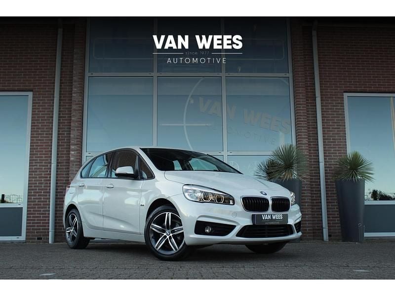 Wit Gebruikt 2017 BMW 216 Executive Stationwagen | € 12.950 (Goede deal) - Afbeelding 1/3