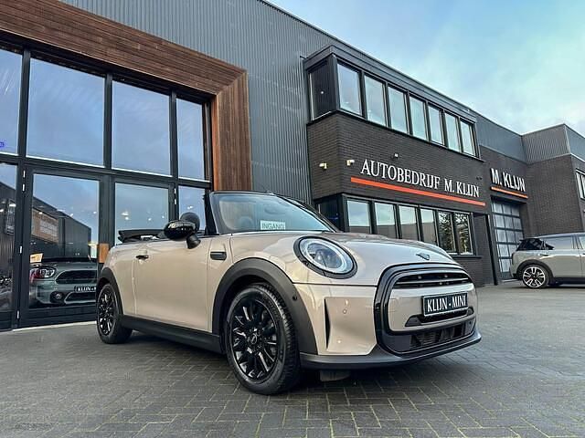 Grijs (metallic) Gebruikt 2021 Mini Cooper Cabriolet Business Cabriolet | € 29.850 (Eerlijke prijs) - Afbeelding 1/4