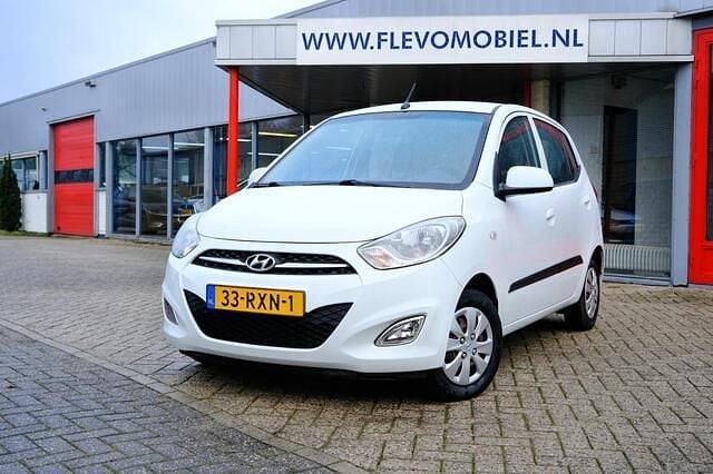 Wit Gebruikt 2011 Hyundai i10 Hatchback | € 4.450 (Eerlijke prijs) - Afbeelding 1/4