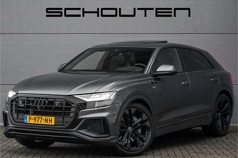 Grijs Occasion 2022 Audi Q8 S-Line SUV | € 69.900 (Super prijs) - Afbeelding 1/3