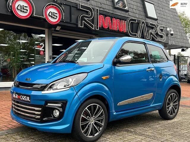 Occasion Ligier JS50 2019 Blauw Hatchback