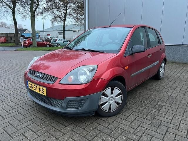Oranje Occasion 2006 Ford Fiesta Hatchback | € 2.950 (Iets duurder) - Afbeelding 1/4