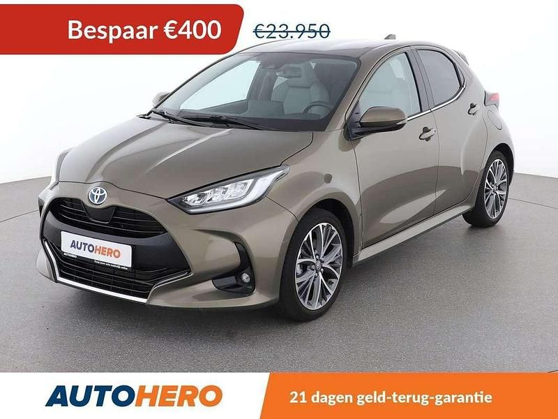 Grijs Gebruikt 2023 Toyota Yaris Hybrid Design Hatchback | € 23.749 (Eerlijke prijs) - Afbeelding 1/3