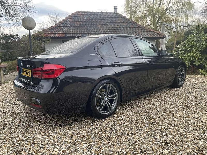 Occasion BMW 330 184 PK (135 kW) 2016 Zwart Sedan