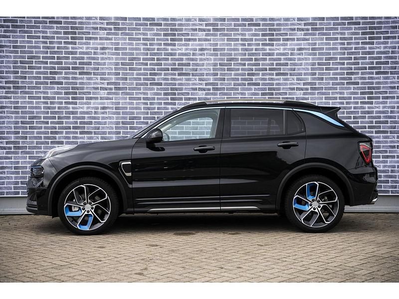 Zwart Gebruikt 2022 Lynk & Co 01 SUV | € 25.899 (Eerlijke prijs) - Afbeelding 1/1