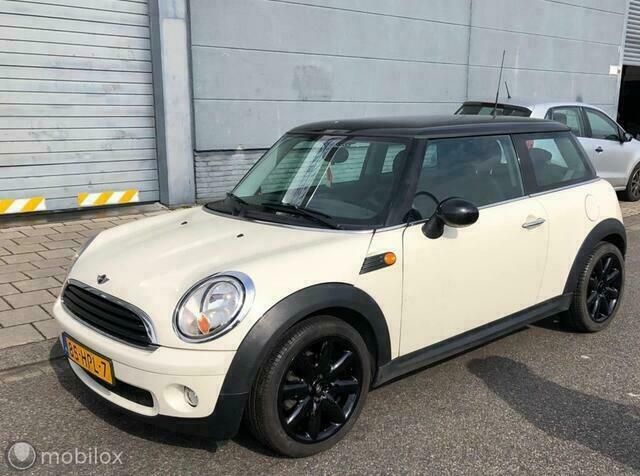 Wit Gebruikt 2009 Mini Cooper Pepper Hatchback | € 4.250 (Goede deal) - Afbeelding 1/4