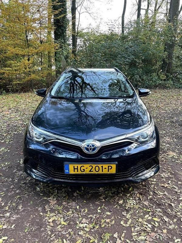Gebruikt 2015 Toyota Auris Stationwagen | € 10.000 (Goede deal) - Afbeelding 1/4