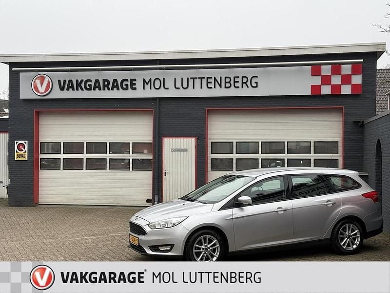 Grijs Occasion 2015 Ford Focus Titanium Stationwagen | € 8.895 (Goede deal) - Afbeelding 1/4