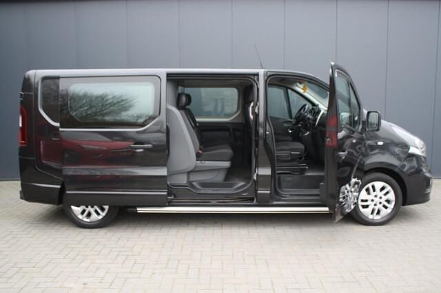 Occasion Opel Vivaro Sport 121 PK (88 kW) 2017 Zwart (metallic) MPV