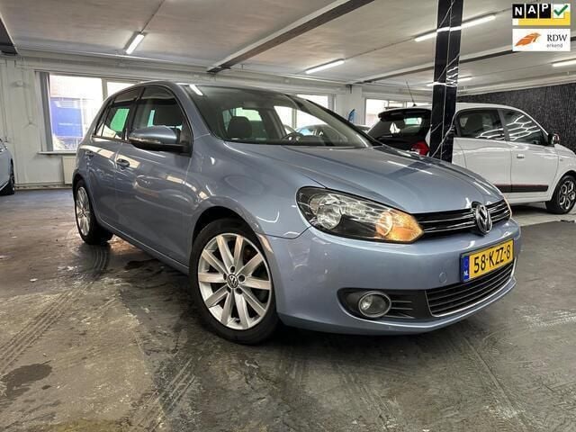 Blauw Gebruikt 2010 VW Golf VI Highline Hatchback | € 7.150 (Eerlijke prijs) - Afbeelding 1/4