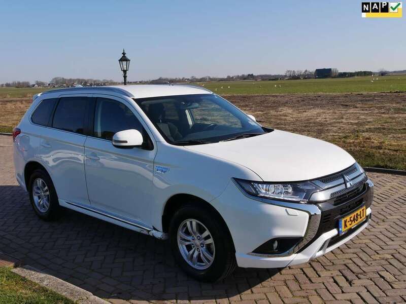 Wit Gebruikt 2021 Mitsubishi Outlander P-HEV SUV | € 14.520 - Afbeelding 1/3