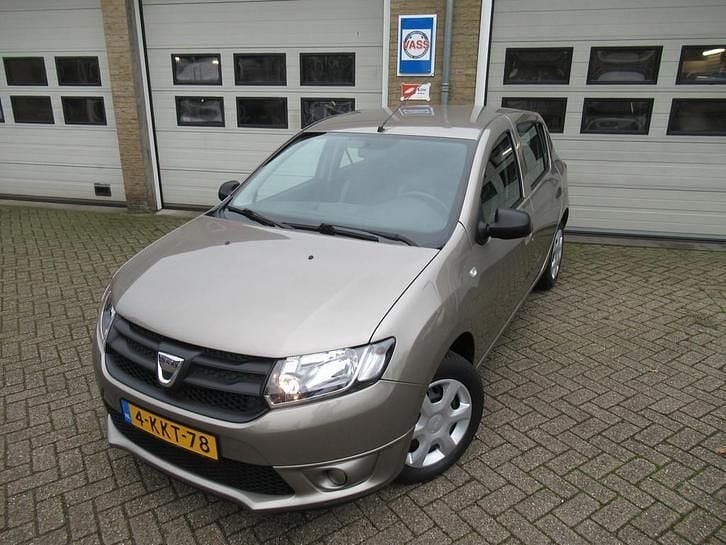 Gebruikt 2013 Dacia Sandero Ambiance | € 6.450 (Iets duurder) - Afbeelding 1/4