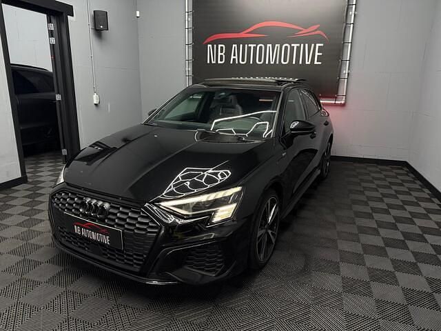 Zwart Gebruikt 2020 Audi A3 Sportback S-Line Hatchback | € 25.950 (Iets duurder) - Afbeelding 1/4
