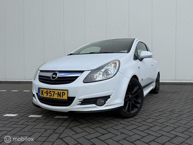 Wit Gebruikt 2009 Opel Corsa OPC Hatchback | € 2.850 (Eerlijke prijs) - Afbeelding 1/4