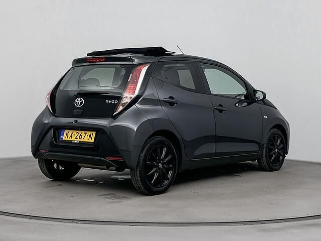 Occasion Toyota Aygo X-wave 69 PK (50 kW) 2016 Grijs Hatchback